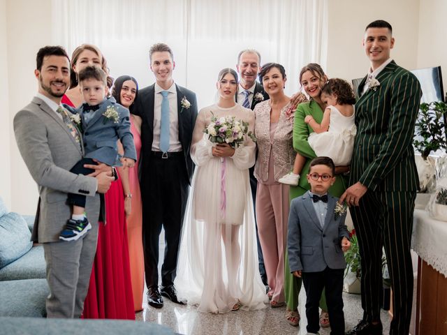 Il matrimonio di Matteo e Benedetta a Città Sant&apos;Angelo, Pescara 93