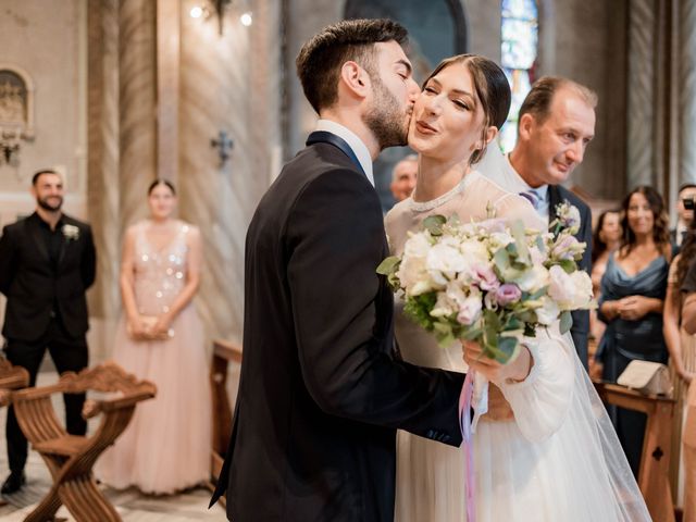 Il matrimonio di Matteo e Benedetta a Città Sant&apos;Angelo, Pescara 98