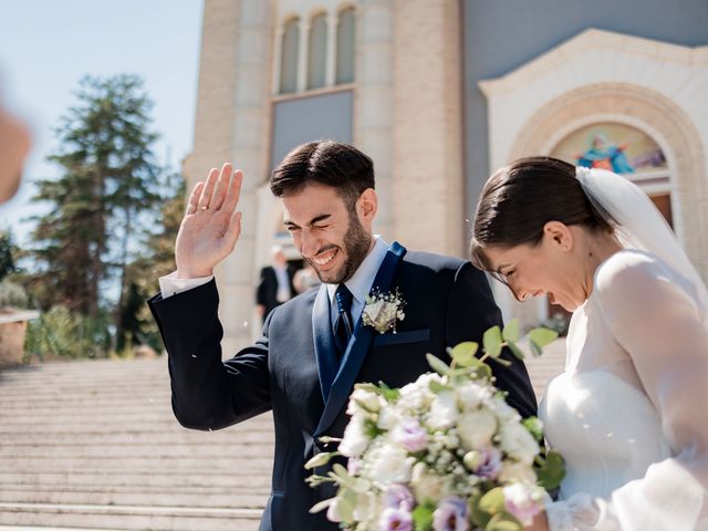 Il matrimonio di Matteo e Benedetta a Città Sant&apos;Angelo, Pescara 107
