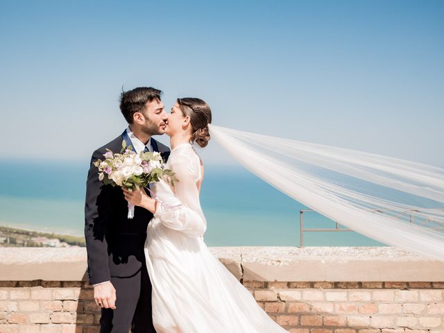 Il matrimonio di Matteo e Benedetta a Città Sant&apos;Angelo, Pescara 108