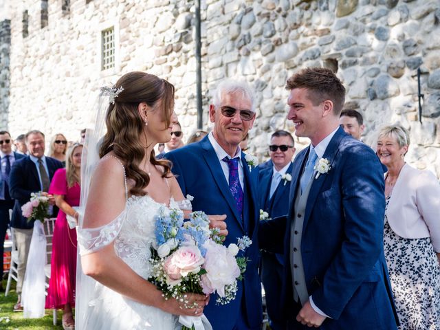 Il matrimonio di Josh e Florence a Calolziocorte, Lecco 30