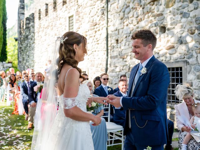 Il matrimonio di Josh e Florence a Calolziocorte, Lecco 35