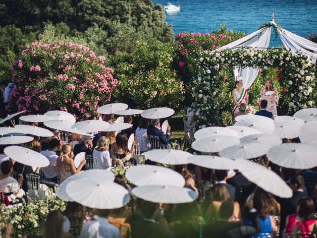 Il matrimonio di Valerio e Lucia a Celle Ligure, Savona 34