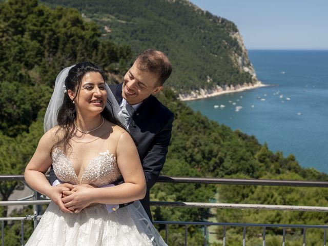 Il matrimonio di Antonia e Sergio a Ancona, Ancona 32