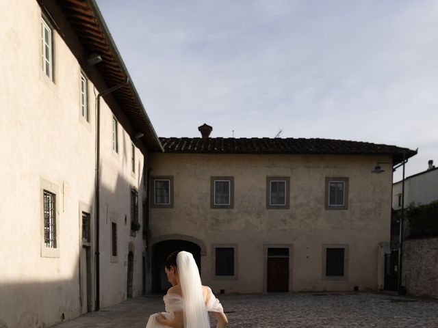 Il matrimonio di Vittoria e Niccolò a Cantagallo, Prato 16