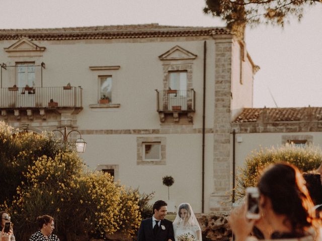 Il matrimonio di Dario e Federica a Vizzini, Catania 103