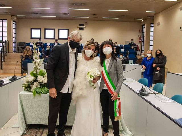 Il matrimonio di Redi e Isabella a Riccione, Rimini 30