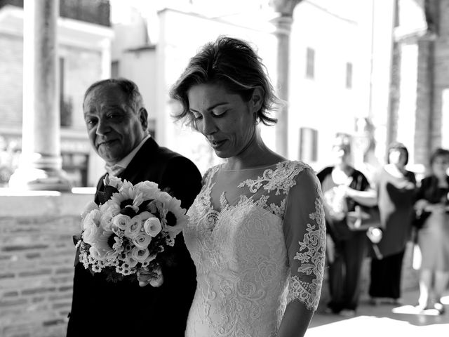 Il matrimonio di Roberto e Federica a Città Sant&apos;Angelo, Pescara 206