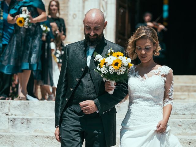 Il matrimonio di Roberto e Federica a Città Sant&apos;Angelo, Pescara 300