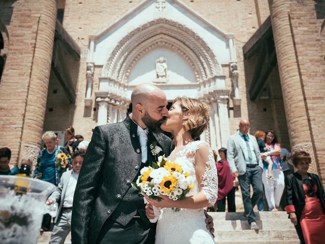 Il matrimonio di Roberto e Federica a Città Sant&apos;Angelo, Pescara 314