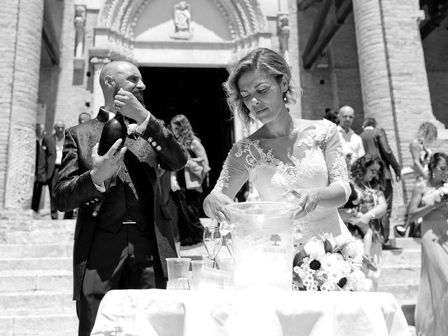 Il matrimonio di Roberto e Federica a Città Sant&apos;Angelo, Pescara 318