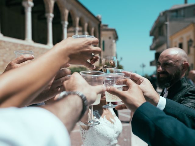 Il matrimonio di Roberto e Federica a Città Sant&apos;Angelo, Pescara 329