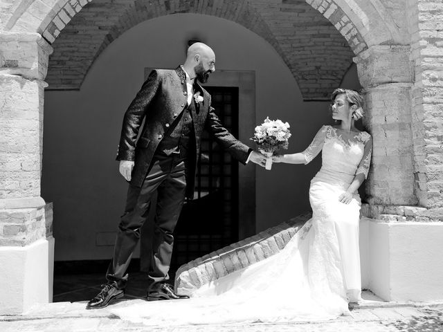 Il matrimonio di Roberto e Federica a Città Sant&apos;Angelo, Pescara 371