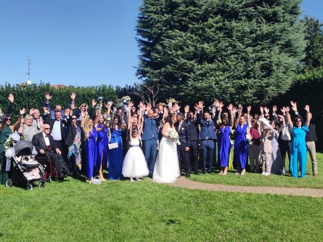 Il matrimonio di Mirko  e Laura  a Ceriano Laghetto, Monza e Brianza 16