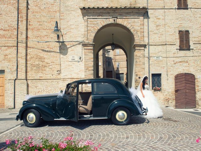 Il matrimonio di Stefano e Rosita a Monte Rinaldo, Fermo 30