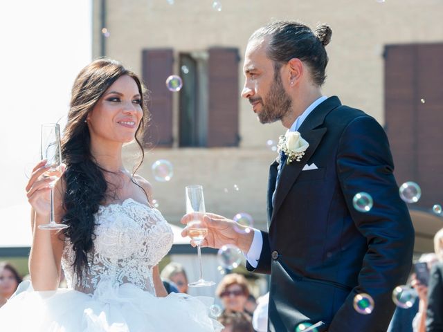 Il matrimonio di Stefano e Rosita a Monte Rinaldo, Fermo 34