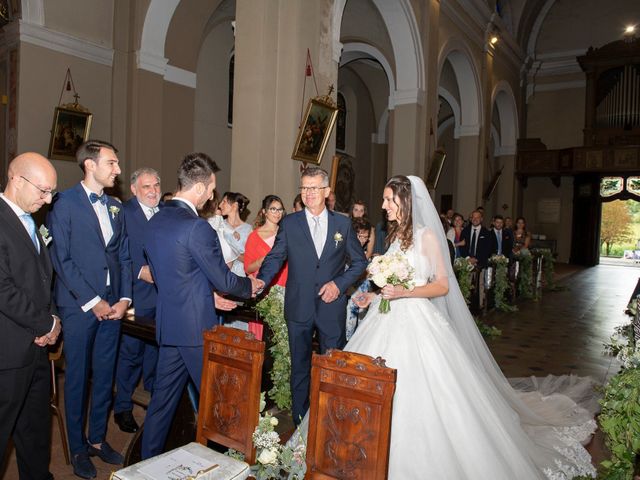 Il matrimonio di Paolo e Deborah a Daverio, Varese 33