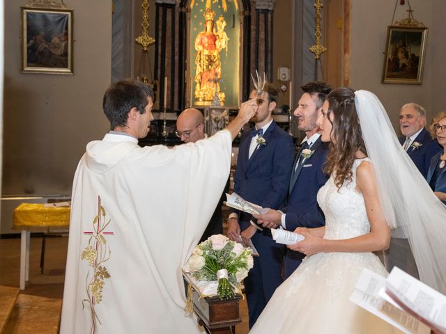 Il matrimonio di Paolo e Deborah a Daverio, Varese 35