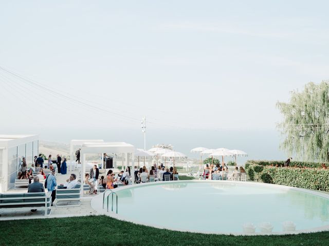 Il matrimonio di Giuseppe e Serena a Roseto degli Abruzzi, Teramo 40