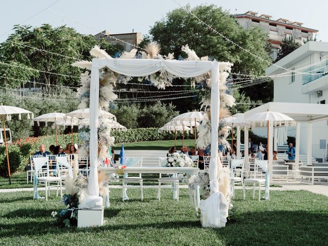 Il matrimonio di Giuseppe e Serena a Roseto degli Abruzzi, Teramo 41