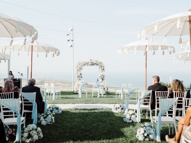Il matrimonio di Giuseppe e Serena a Roseto degli Abruzzi, Teramo 43