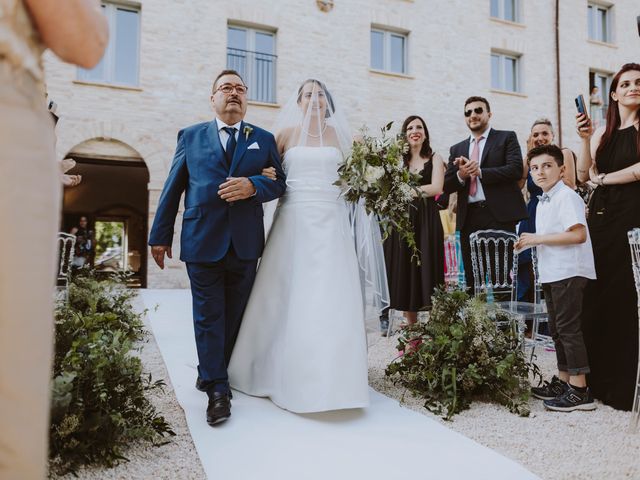 Il matrimonio di Mario e Giulia a Città Sant&apos;Angelo, Pescara 18
