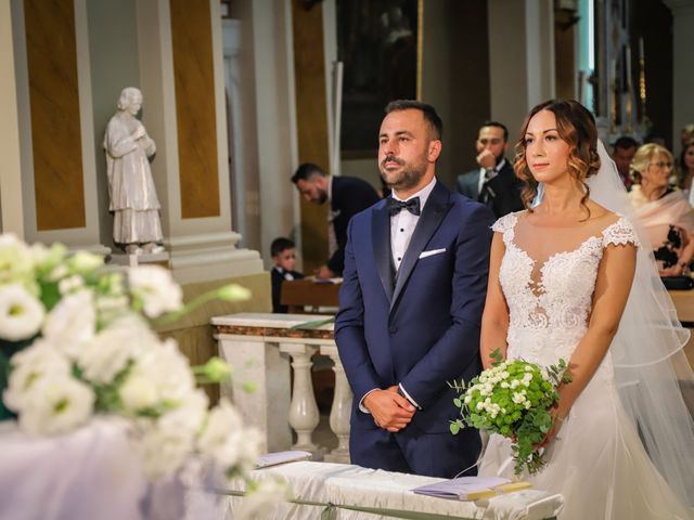 Il matrimonio di Mariangela e Vincenzo a Bari, Bari 37