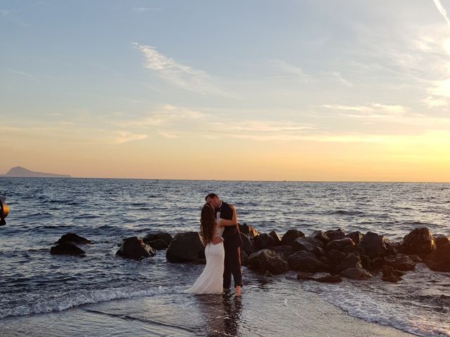 Il matrimonio di Donato e Marilena a Torre del Greco, Napoli 21