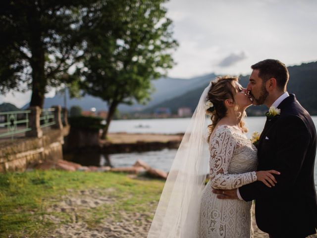 Il matrimonio di Stefano e Elisabetta a Porto Ceresio, Varese 24