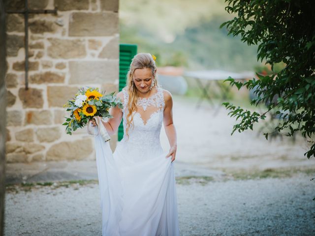 Il matrimonio di Andrea e Veronika a Caprese Michelangelo, Arezzo 8