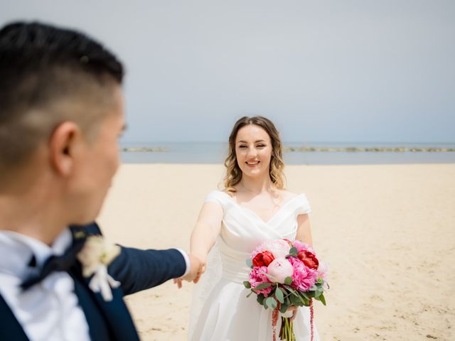 Il matrimonio di Jonathan e Sara a Montesilvano, Pescara 16