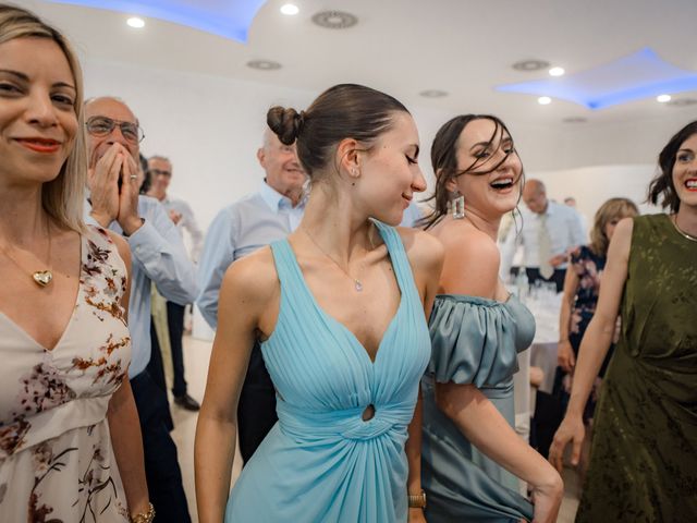 Il matrimonio di Jonathan e Sara a Montesilvano, Pescara 193