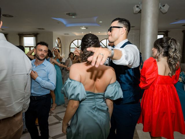 Il matrimonio di Jonathan e Sara a Montesilvano, Pescara 211