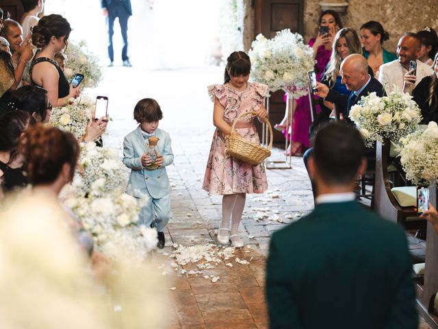 Il matrimonio di DARIO e CELESTE a Bracciano, Roma 33