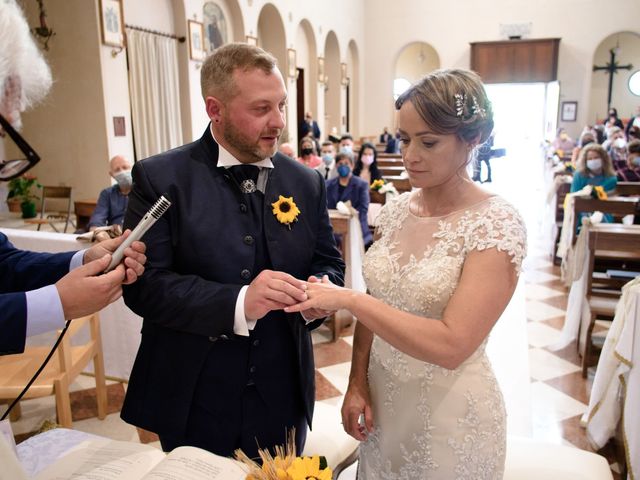 Il matrimonio di Dario e Mariella a Cavarzere, Venezia 15