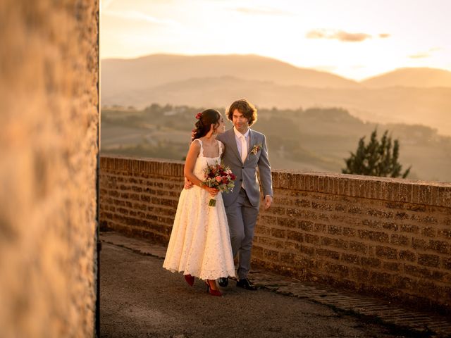 Il matrimonio di Andrea e Marialucia a Sant&apos;Ippolito, Pesaro - Urbino 32