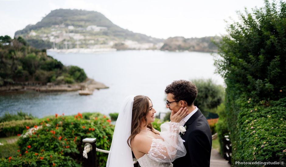 Il matrimonio di Claudia e Gabriele a Bacoli, Napoli