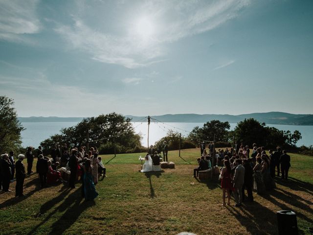 Il matrimonio di Nicolò e Ilaria a Trevignano Romano, Roma 10