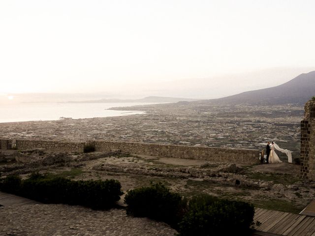 Il matrimonio di Nicola e Gabriella a Lettere, Napoli 2