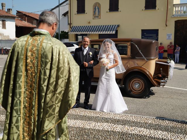 Il matrimonio di Andrea e Noemi a Langosco, Pavia 24