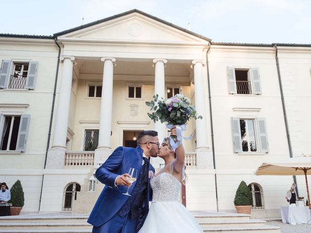 Il matrimonio di Marina e Charlie a Porto Mantovano, Mantova 16
