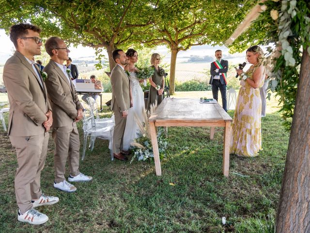 Il matrimonio di Stefano e Antonia a Urbisaglia, Macerata 16