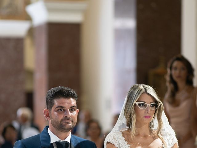 Il matrimonio di Giuseppe e Tonia a Isola di Capo Rizzuto, Crotone 10