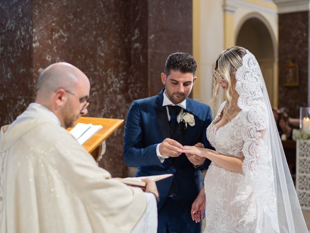 Il matrimonio di Giuseppe e Tonia a Isola di Capo Rizzuto, Crotone 14