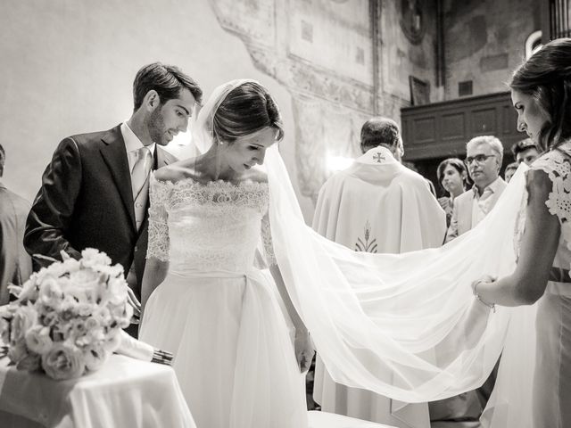 Il matrimonio di Mattia e Martina a Angera, Varese 15