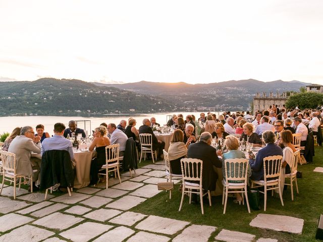 Il matrimonio di Mattia e Martina a Angera, Varese 29