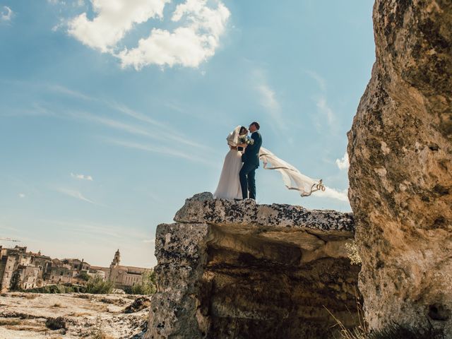 Il matrimonio di Claudio e Giovanna a Gravina in Puglia, Bari 23