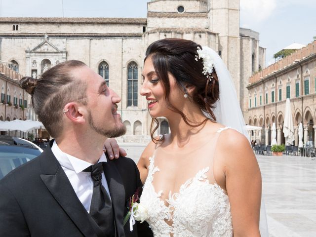 Il matrimonio di Claudio e Tania a Offida, Ascoli Piceno 10