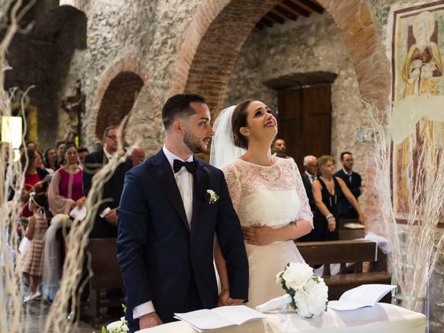 Il matrimonio di Manuel e Adriana a Gemonio, Varese 12