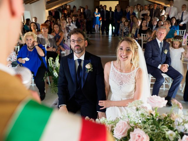 Il matrimonio di Jonathan e Laura a Ziano Piacentino, Piacenza 32